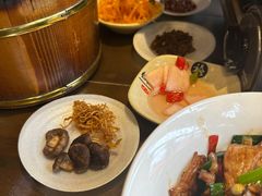 -富正毅三下锅·湘西韵味(天门山索道店)