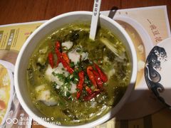 -渝是乎酸菜鱼(龙旗购物中心店)
