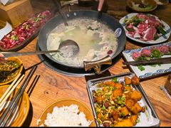 -贵府酸汤牛肉火锅·贵州老字号(飞山街店)