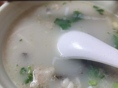 -熊大师牛羊粉(红谷凯旋店)