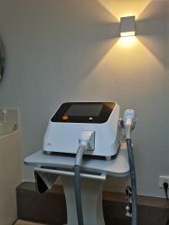 -咪咪专业脱毛连锁机构