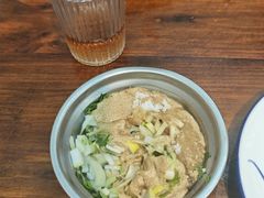 蘸碟-韩风烤牛肉冷面店