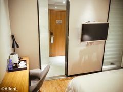 -柏曼酒店(广州天河体育中心林和西地铁站店)