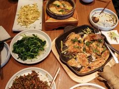 -云海肴·汽锅鸡·云南菜(天山百盛优客店)