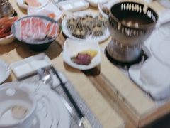 -雍和会海鲜姿造自助(湖东路店)