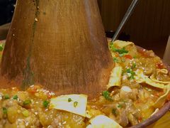 招牌陶锅洋芋鸡-觅山云南菜(泊富ICITY店)