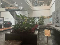 -成都中升之星奔驰4S店