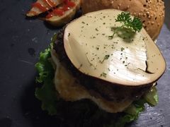 芝士汉堡-HIGH FIVE哈福手工汉堡(桂林路店)