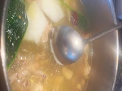 -一席地·本地鸡窝·杭帮鸡火锅(萧山银隆百货店)