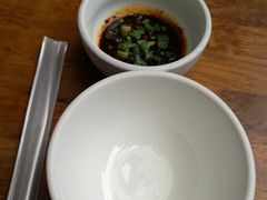 -茅屋大酒店