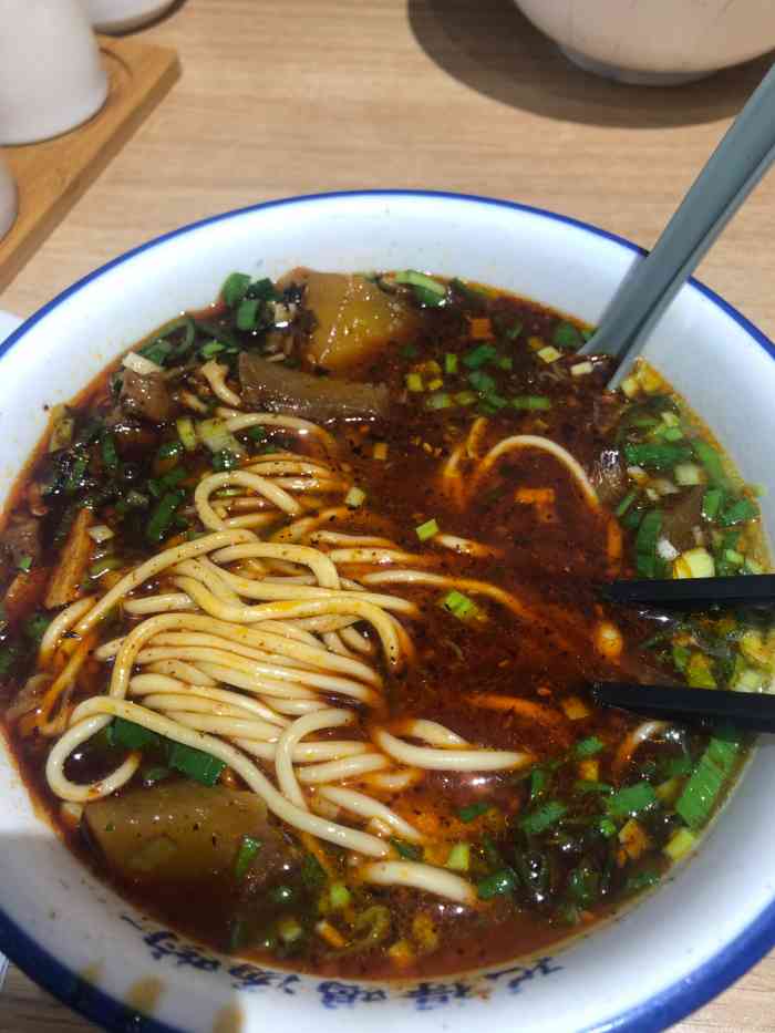 陈厚元牛肉面(台江万达店)-"首先区别于一般兰州拉面,店内环境整洁