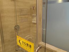 -张家界大成山水国际大酒店