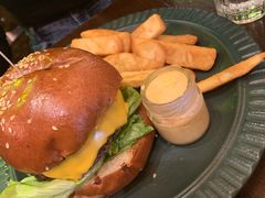 burger-The Grounds of Alexandria