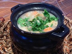 -皮蛋弟砂锅店(总店)