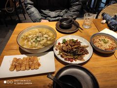 -十三式重庆江湖菜(金茂览秀城店)