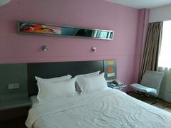 -莫泰酒店(厦门万象城火车站地铁站店)