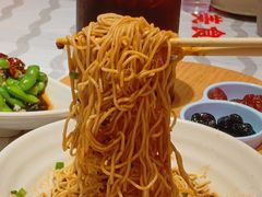 -肥肥虾庄·金牌油焖大虾(首义路店)
