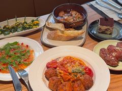 -Common Table · Brunch & Coffee