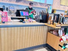 -星巴克臻选(周浦万达店)