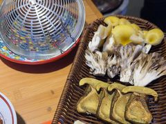 -洱火云南酸菜牛肉火锅(石景山当代商城店)