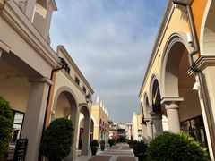 -佛罗伦萨小镇广佛名品奥特莱斯(疏港路店)