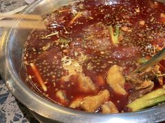 红汤锅-肖肖酸萝卜鱼火锅(总店)