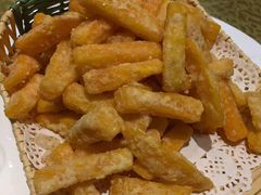 -老码头黑皮肘子锅包肉(赣水路店)