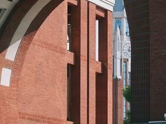 -华东政法大学(松江校区)