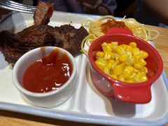 -菲滋意式餐厅(银泰百货金华江南店)