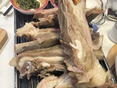 手抓羊排-敏珠拉姆藏餐·南京厨房(富春江东街店)