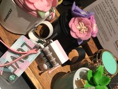 -星巴克(杭州湖滨银泰E区店)