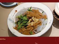 -老码头黑皮肘子锅包肉(赣水路店)