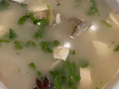 鱼头豆腐汤-一品楼灌汤包子(西门大街店)