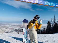 -丝绸之路山地度假区滑雪场