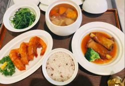 -臻康乃馨月子中心(集美店)