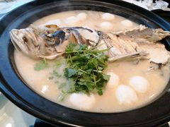 天目湖鱼头-香山湖家家宴(中山陵店)