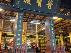 -峨眉山报国寺