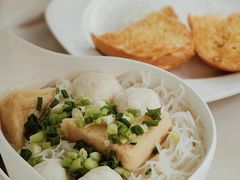 至潮鱼蛋片头米粉-翠华餐厅(香港国际机场店)