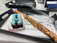 -HOT CRUSH趁热集合·现烤面包(上海环球港店)