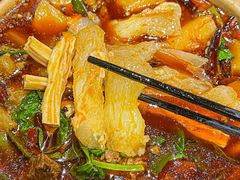 -郭婆婆疯子鸡·土货江湖菜馆