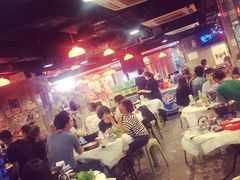 大堂-鲜入围煮花胶鸡海鲜火锅