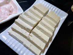 -潮汕三宝鲜牛肉火锅