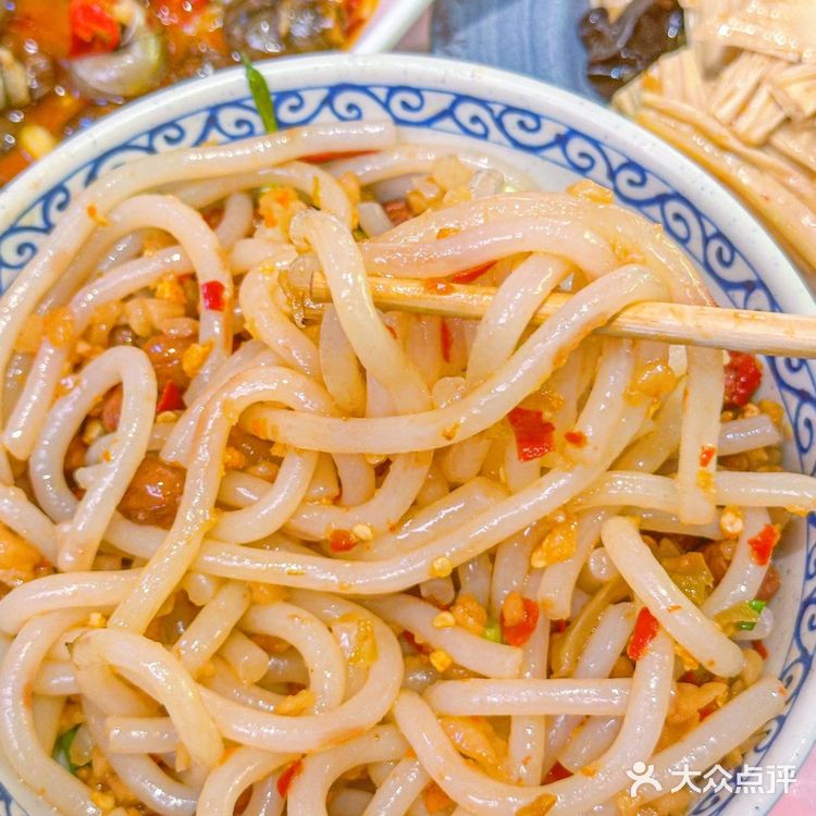 它在景德镇真的没有对手。。。。。😅