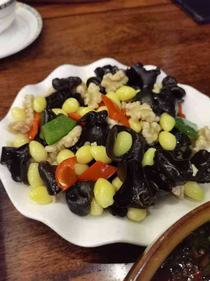 晨农生态园私房菜餐厅-"我们是大家聚会去的,停车很方便,可以开进.