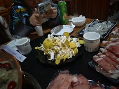 -果松木炭酸菜铜火锅·外婆参鸡汤