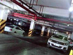 -鼓楼步行街地下停车场