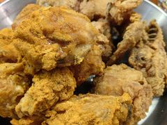 -BHC炸鸡(明洞总店)