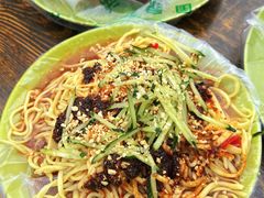 -艾力江和田馕坑烤肉店