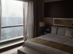 -上海浦东康桥绿地假日酒店