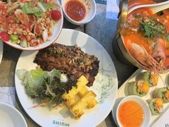 西贡炭烧烤猪颈肉配菠萝-美奈小馆·东南亚菜(福田星河COCO Park店)